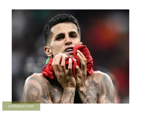 坎塞洛在巴萨表现稳健，状态持续回暖引发关注